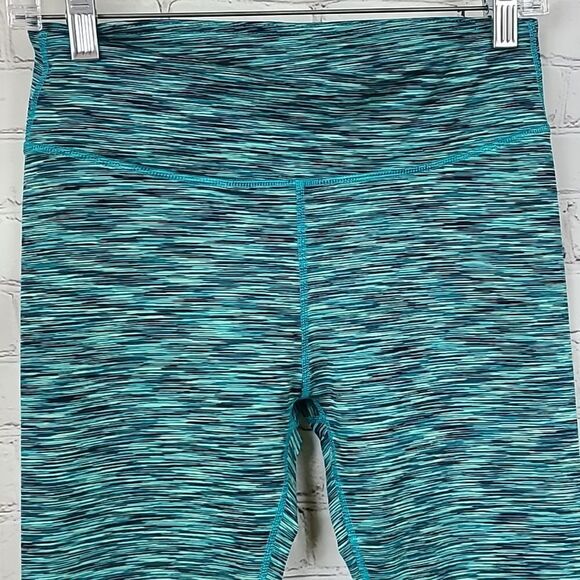 Fabletics Salar Capri Leggings Emerald Multi Stripe Cropped Compression Sz Small - Picture 3 of 8